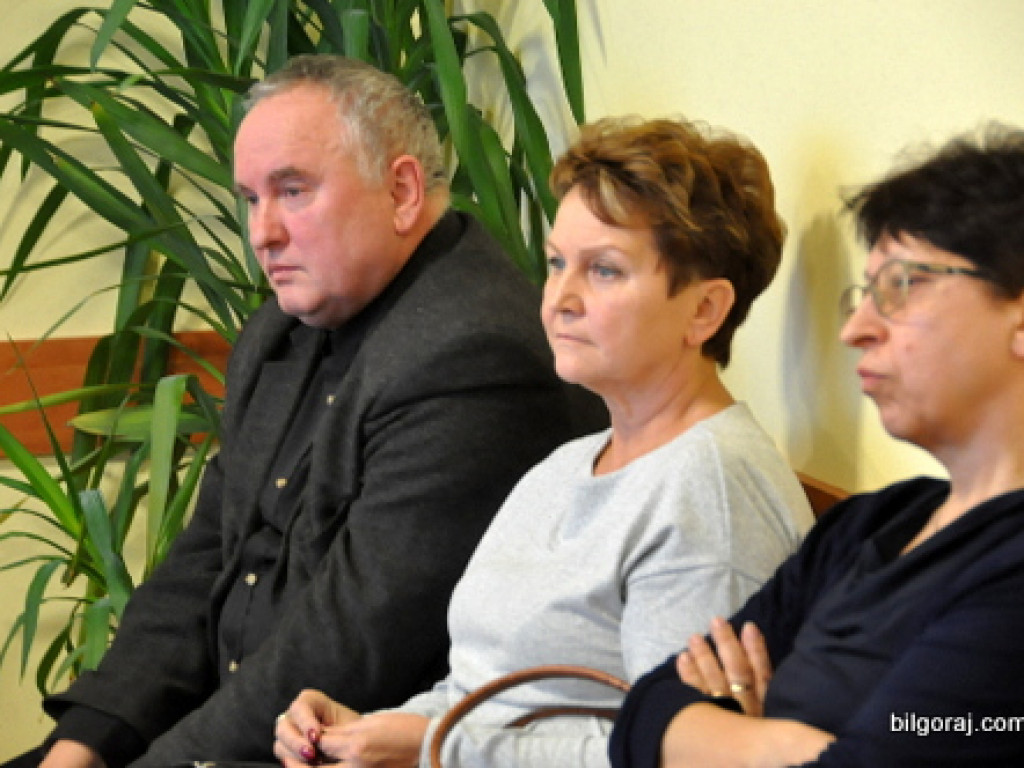 Wygaszanie biłgorajskich gimnazjów czy łączenie ich w zespoły?