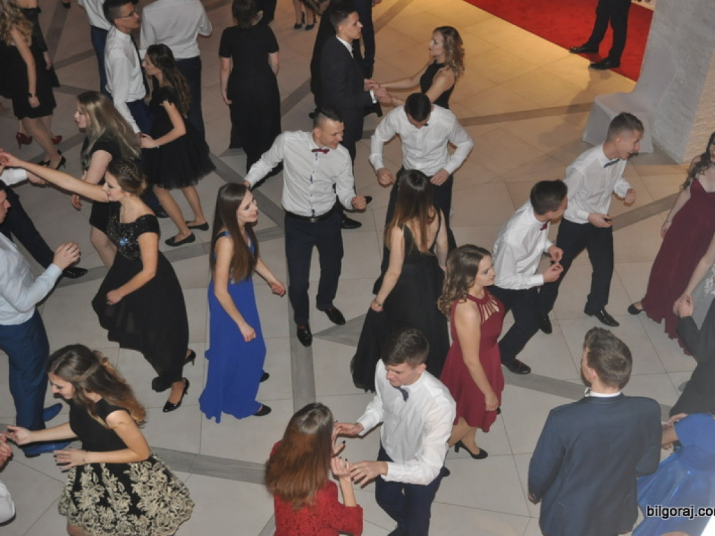 Bal studniówkowy maturzystów z ZSBiO (FOTO, VIDEO)