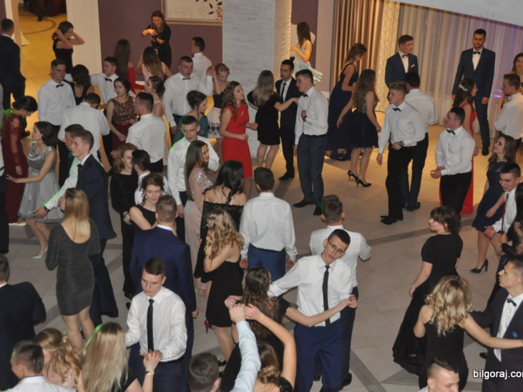 Bal studniówkowy maturzystów z ZSBiO (FOTO, VIDEO)