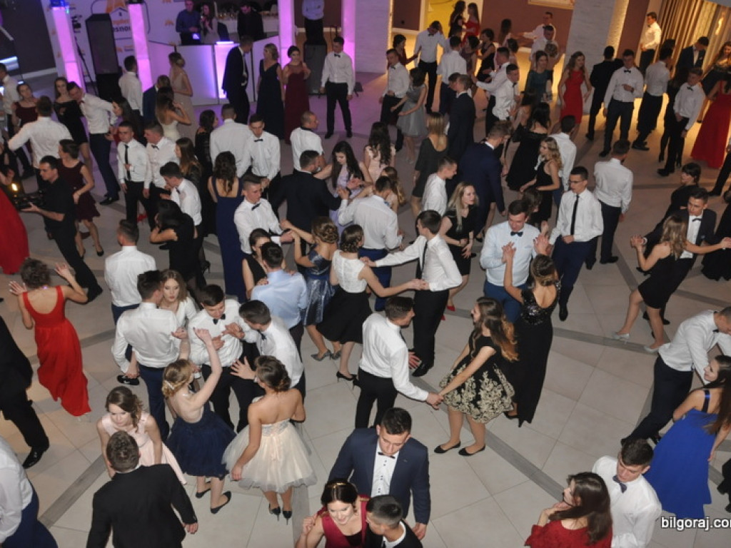 Bal studniówkowy maturzystów z ZSBiO (FOTO, VIDEO)