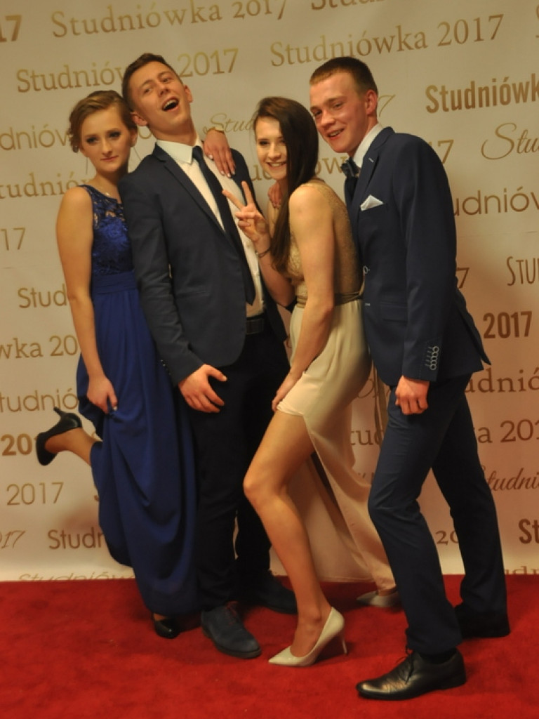 Bal studniówkowy maturzystów z ZSBiO (FOTO, VIDEO)