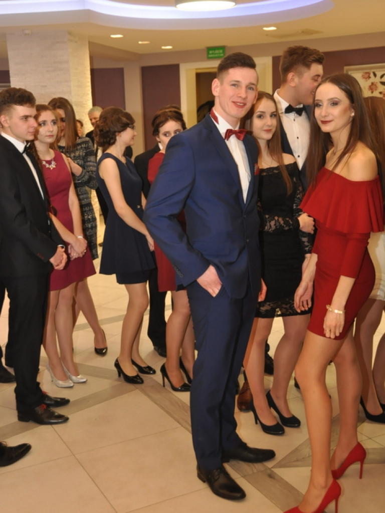 Bal studniówkowy maturzystów z ZSBiO (FOTO, VIDEO)