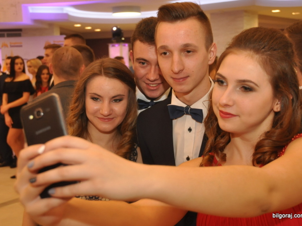 Bal studniówkowy maturzystów z ZSBiO (FOTO, VIDEO)