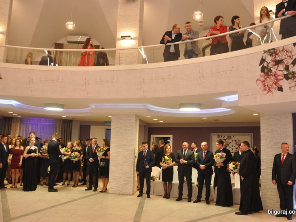 Bal studniówkowy maturzystów z ZSBiO (FOTO, VIDEO)
