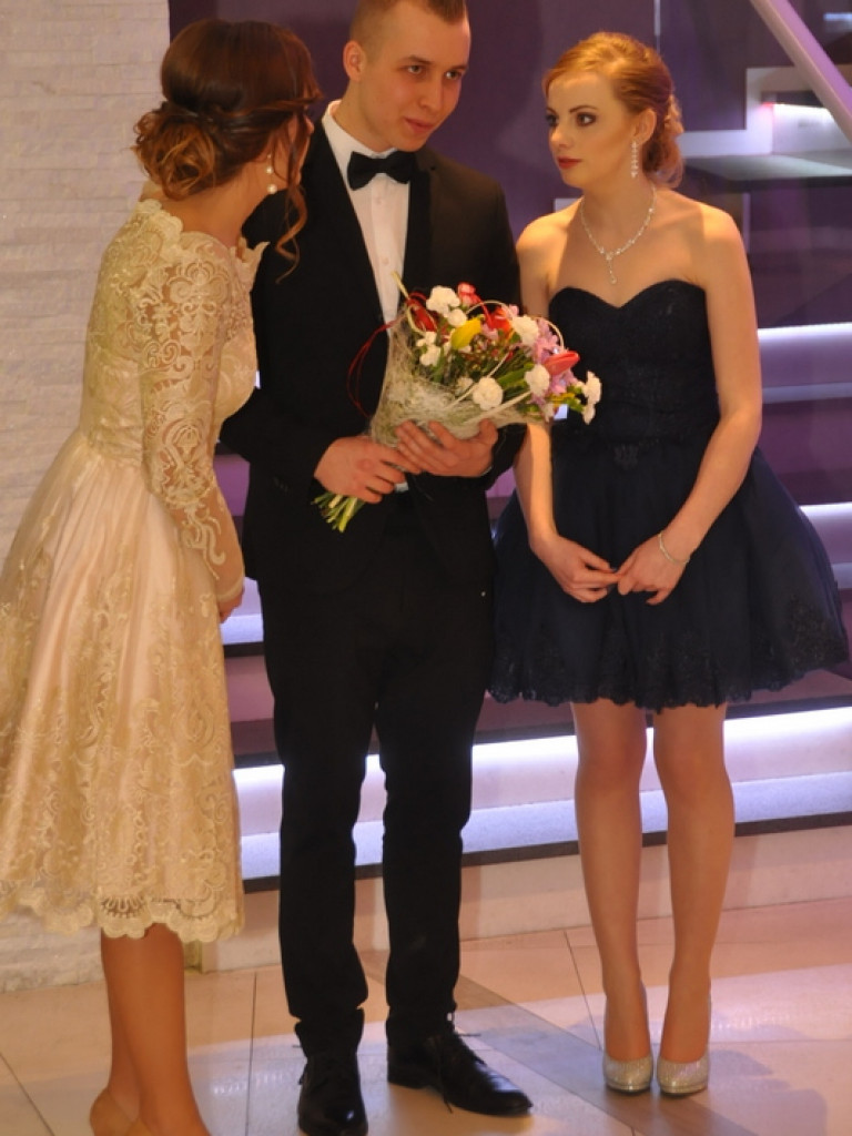 Bal studniówkowy maturzystów z ZSBiO (FOTO, VIDEO)