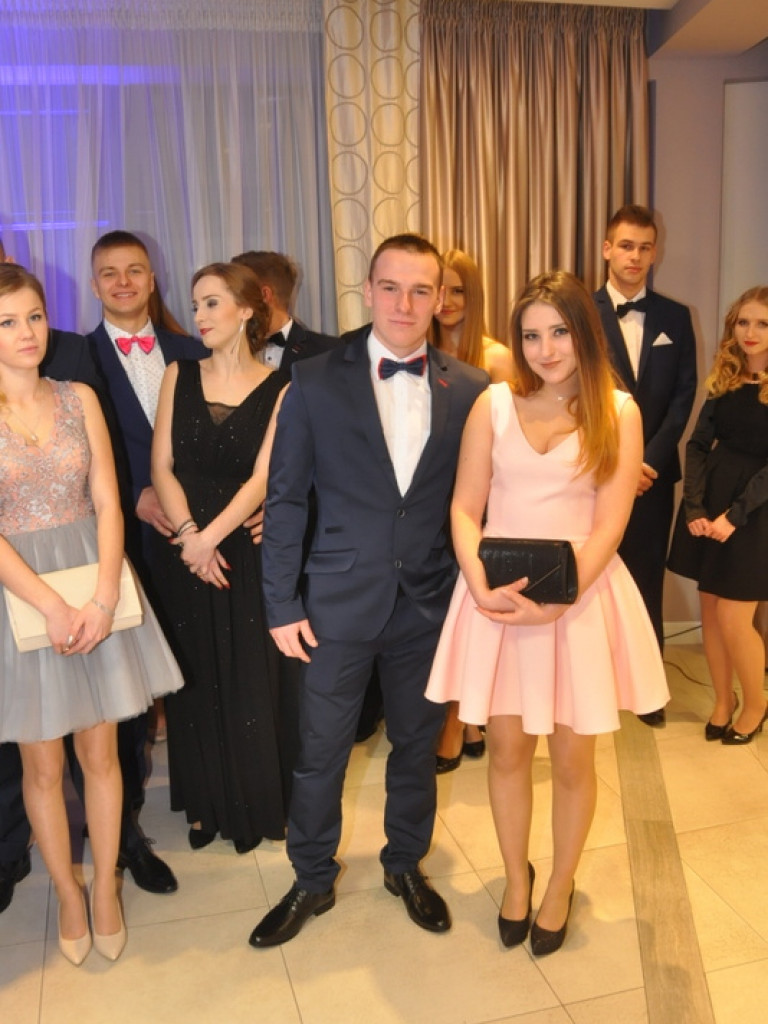 Bal studniówkowy maturzystów z ZSBiO (FOTO, VIDEO)