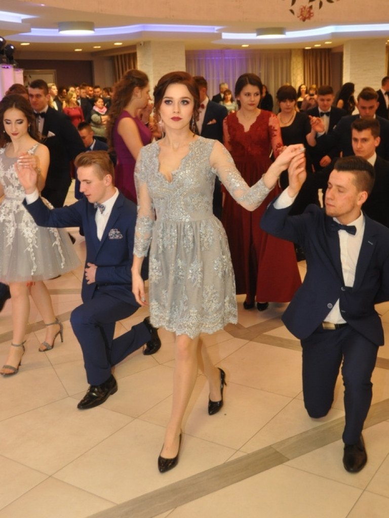 Bal studniówkowy maturzystów z ZSBiO (FOTO, VIDEO)