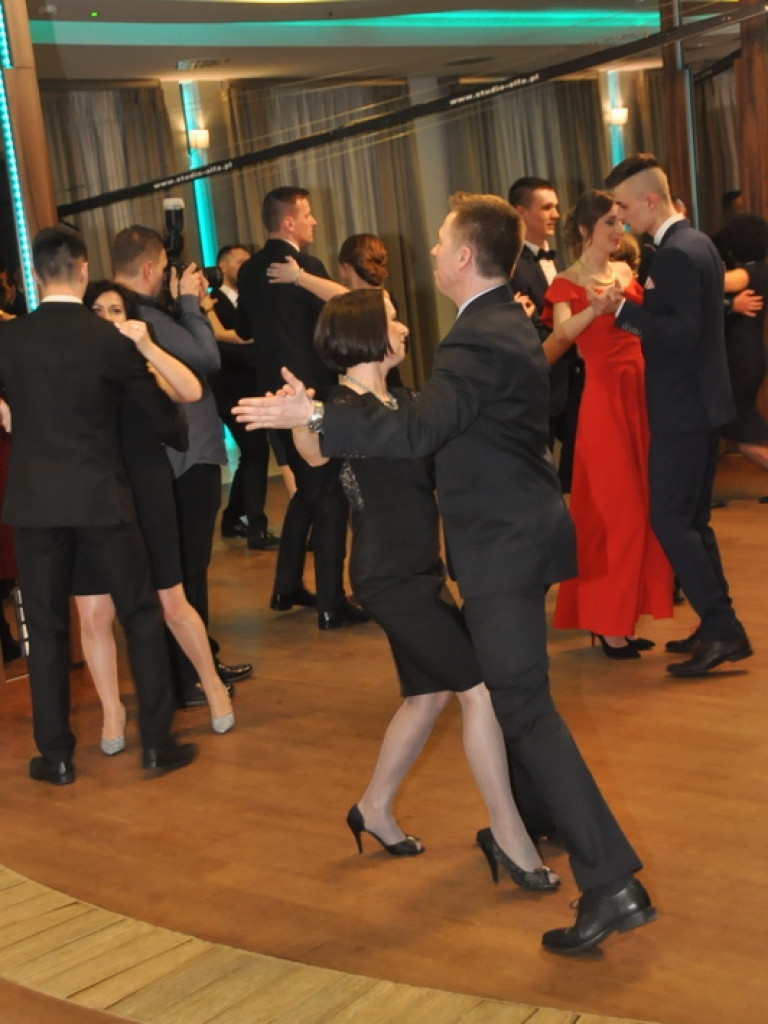 Studniówka ZSZiO (FOTO, VIDEO)