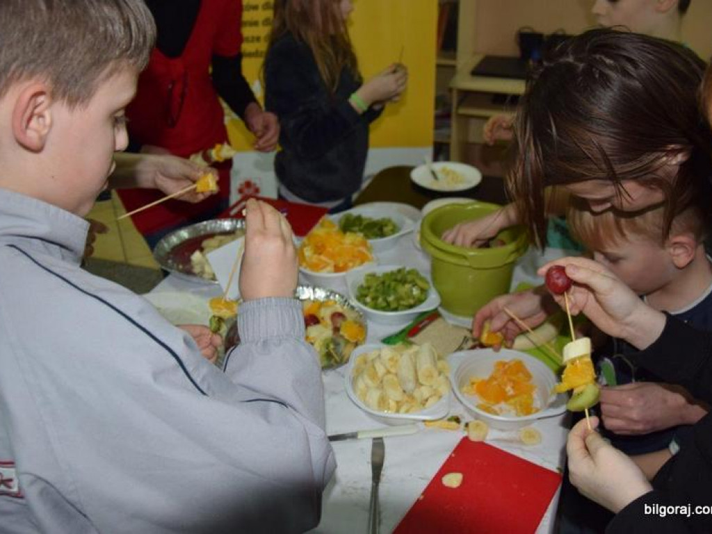 Zdrowe przekąski na przyjęcie urodzinowe - warsztaty dla dzieci (FOTO)