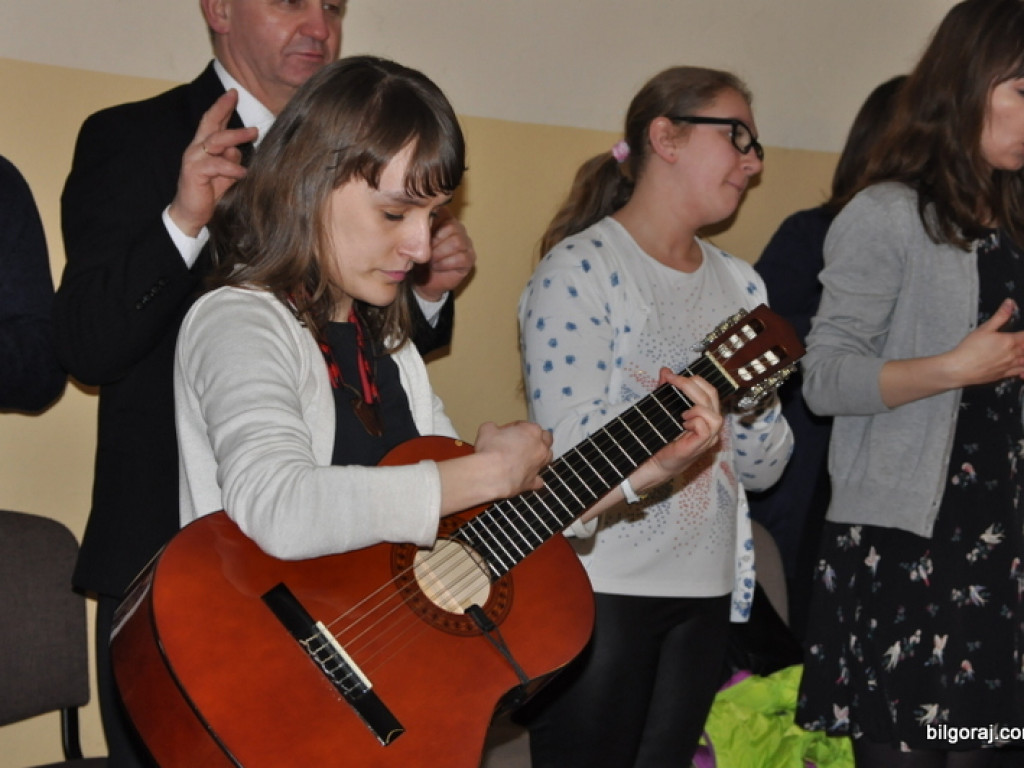 Rejonowy dzień wspólnoty Ruchu Światło - Życie i Domowego Kościoła w Józefowie (FOTO)