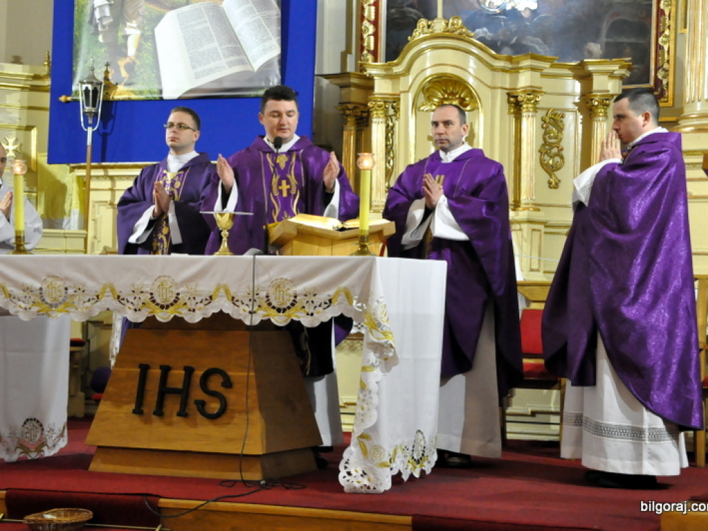 Rejonowy dzień wspólnoty Ruchu Światło - Życie i Domowego Kościoła w Józefowie (FOTO)