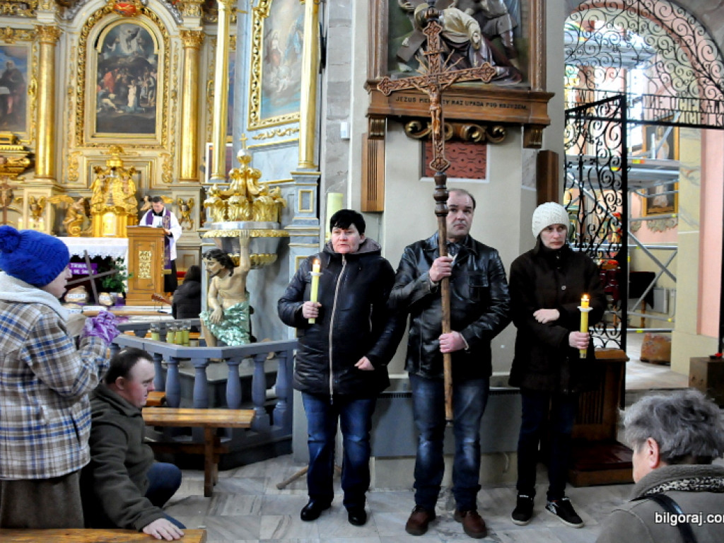 Droga Krzyżowa osób niepełnosprawnych (FOTO)