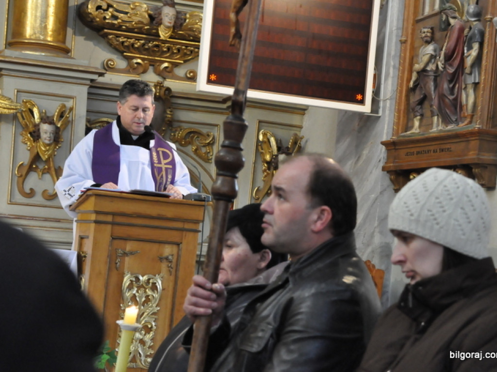 Droga Krzyżowa osób niepełnosprawnych (FOTO)