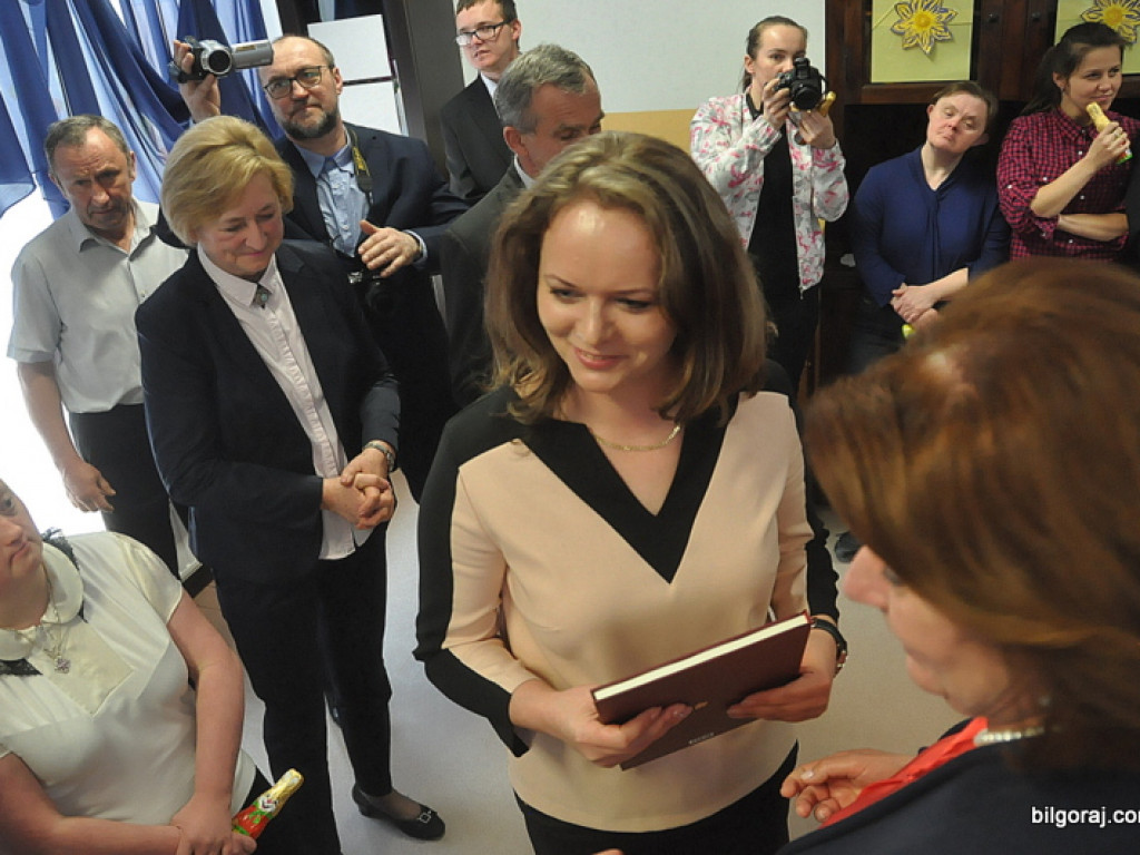 Biskup, wicemarszałek Sejmu i prezydentowa na świątecznym spotkaniu z niepełnosprawnymi (FOTO)
