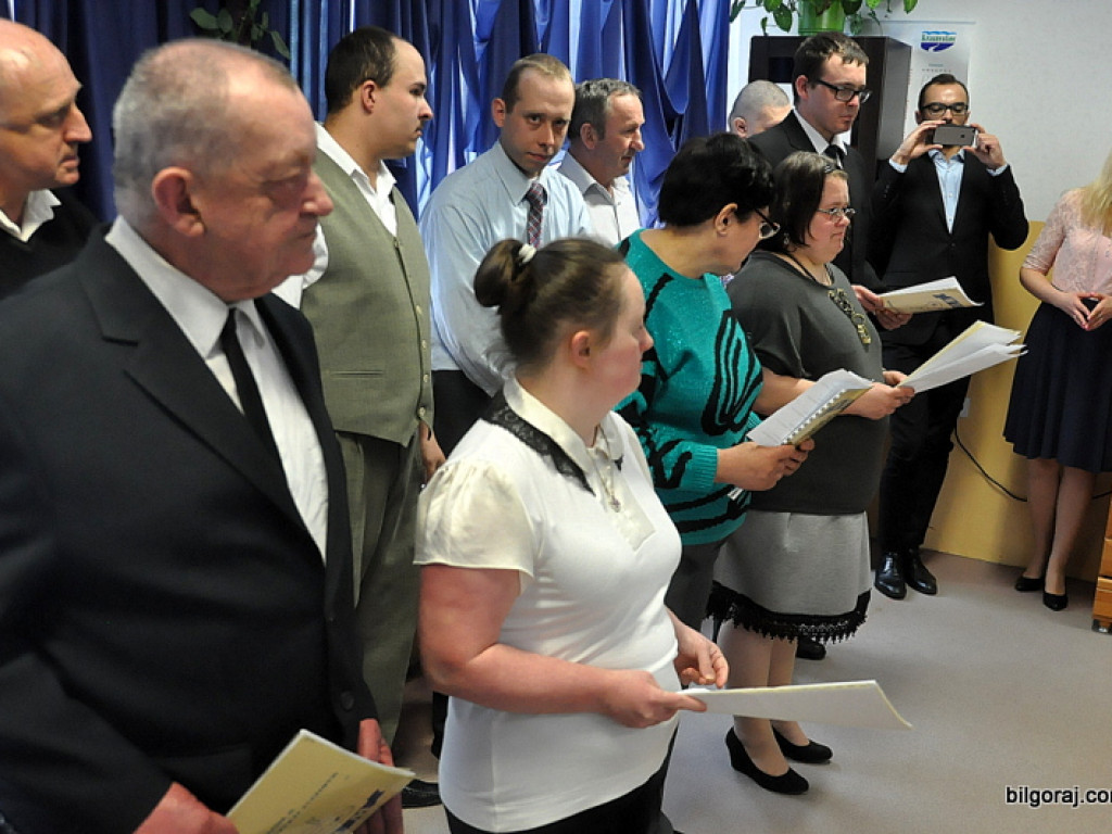 Biskup, wicemarszałek Sejmu i prezydentowa na świątecznym spotkaniu z niepełnosprawnymi (FOTO)