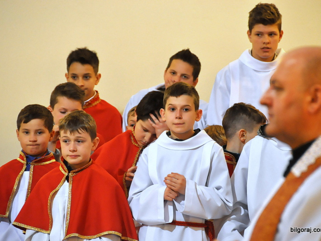 Wielki Piątek w parafii św. Jana Pawła II (FOTO)