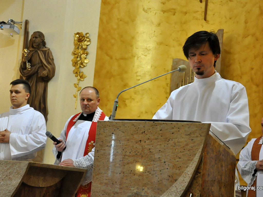 Wielki Piątek w parafii św. Jana Pawła II (FOTO)