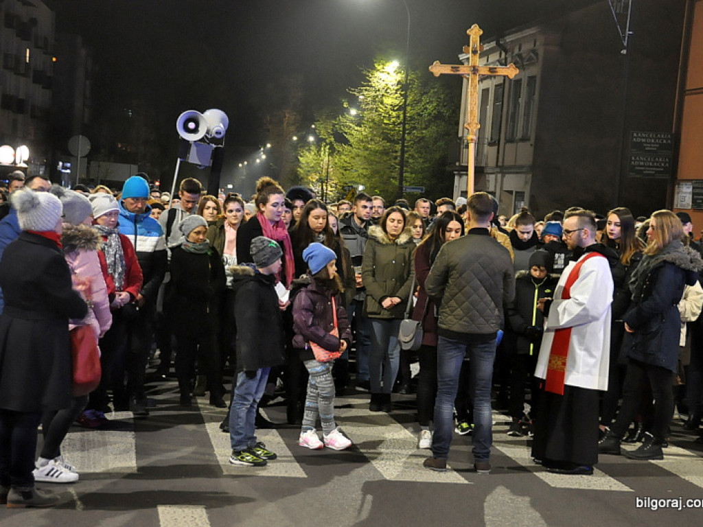 Droga Krzyżowa ulicami Biłgoraja (FOTO)