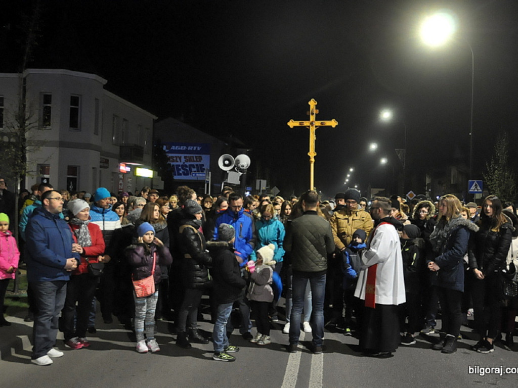 Droga Krzyżowa ulicami Biłgoraja (FOTO)