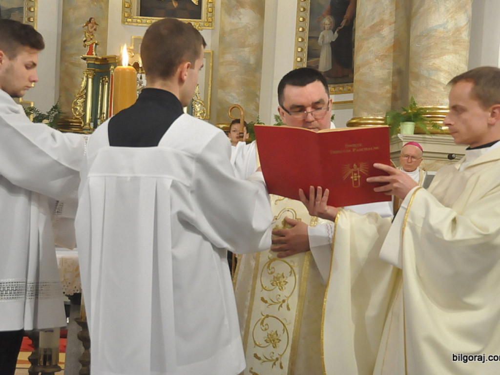 Wigilia Paschalna w parafii św. Marii Magdaleny (FOTO)