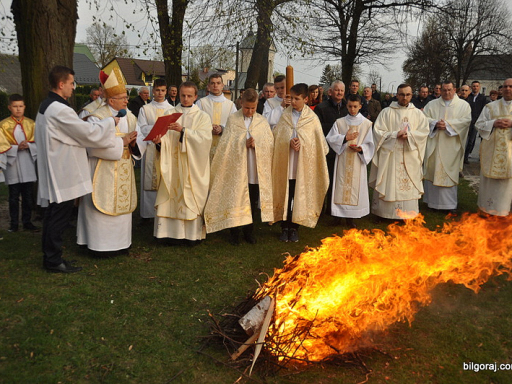 Wigilia Paschalna w parafii św. Marii Magdaleny (FOTO)