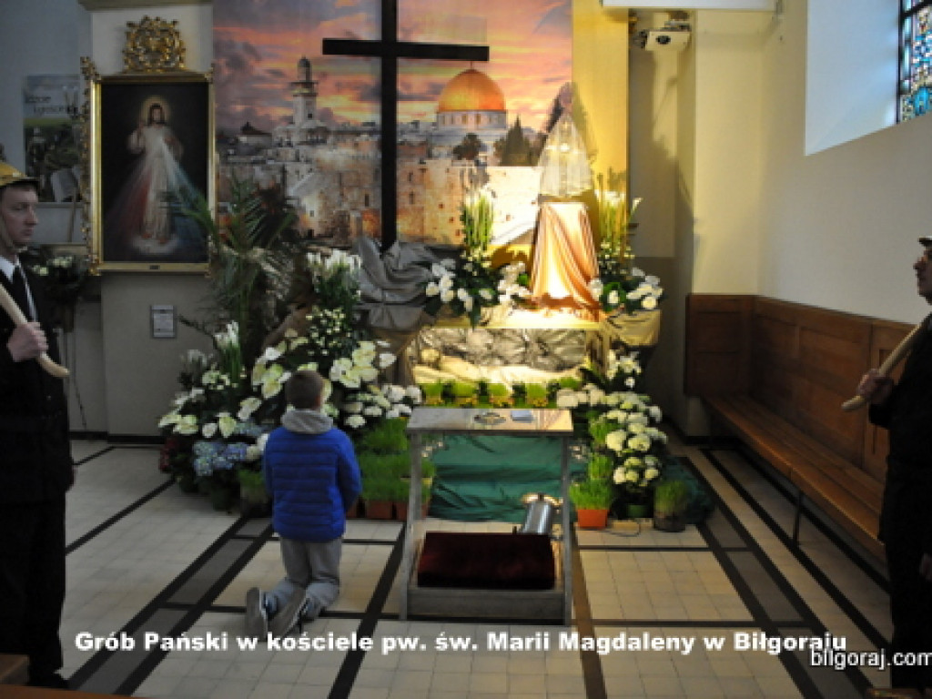 Ciemnice i Groby Pańskie w biłgorajskich świątyniach (FOTO)