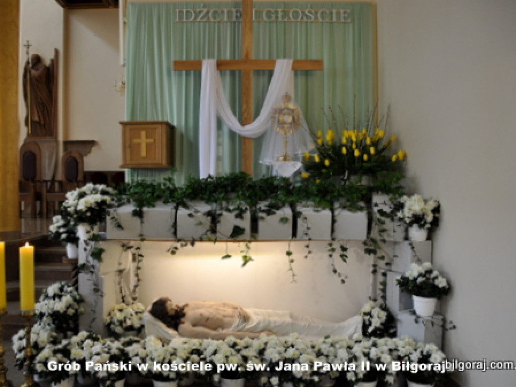 Ciemnice i Groby Pańskie w biłgorajskich świątyniach (FOTO)