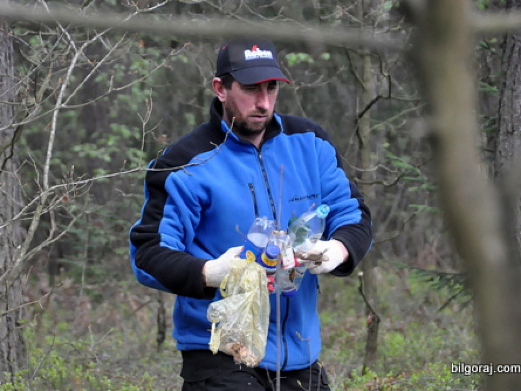 Sprzątali las wokół Zalewu Bojary (FOTO, VIDEO)