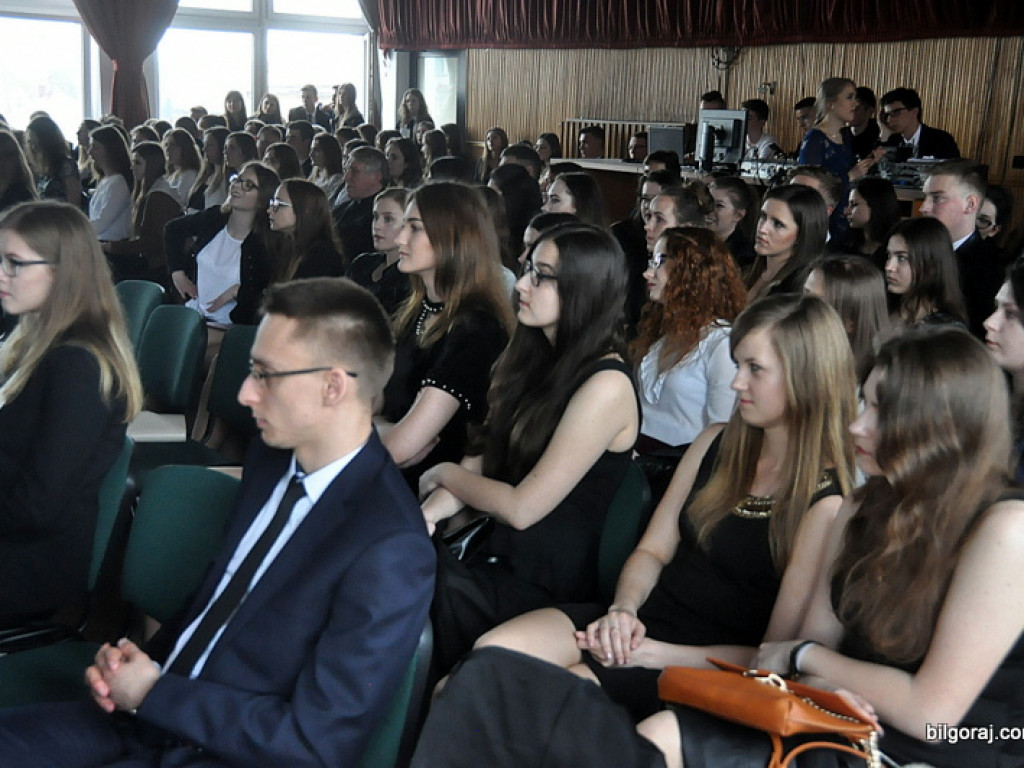 Pożegnanie maturzystów w ONZ-cie (FOTO)