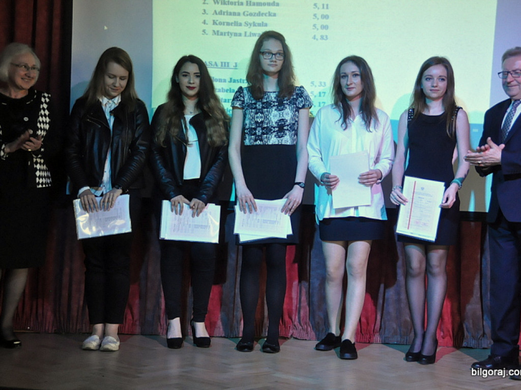 Pożegnanie maturzystów w ONZ-cie (FOTO)