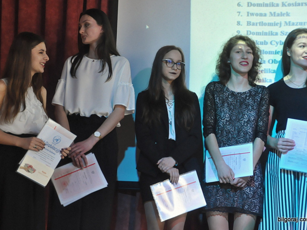 Pożegnanie maturzystów w ONZ-cie (FOTO)