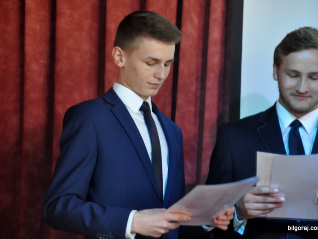Pożegnanie maturzystów w ONZ-cie (FOTO)