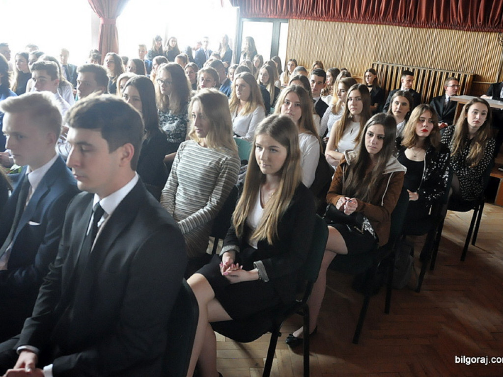 Pożegnanie maturzystów w ONZ-cie (FOTO)