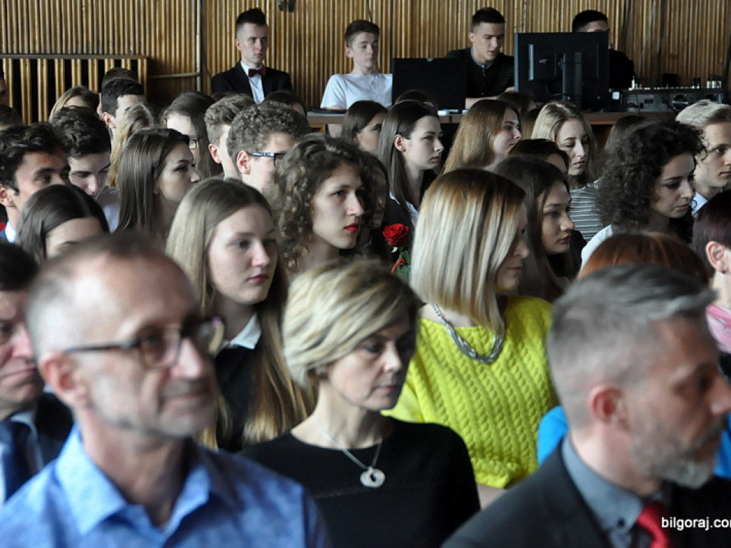 Pożegnanie maturzystów w ONZ-cie (FOTO)