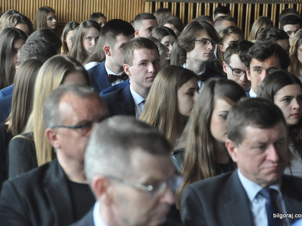 Pożegnanie maturzystów w ONZ-cie (FOTO)