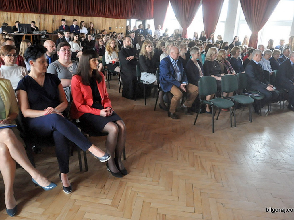 Pożegnanie maturzystów w ONZ-cie (FOTO)