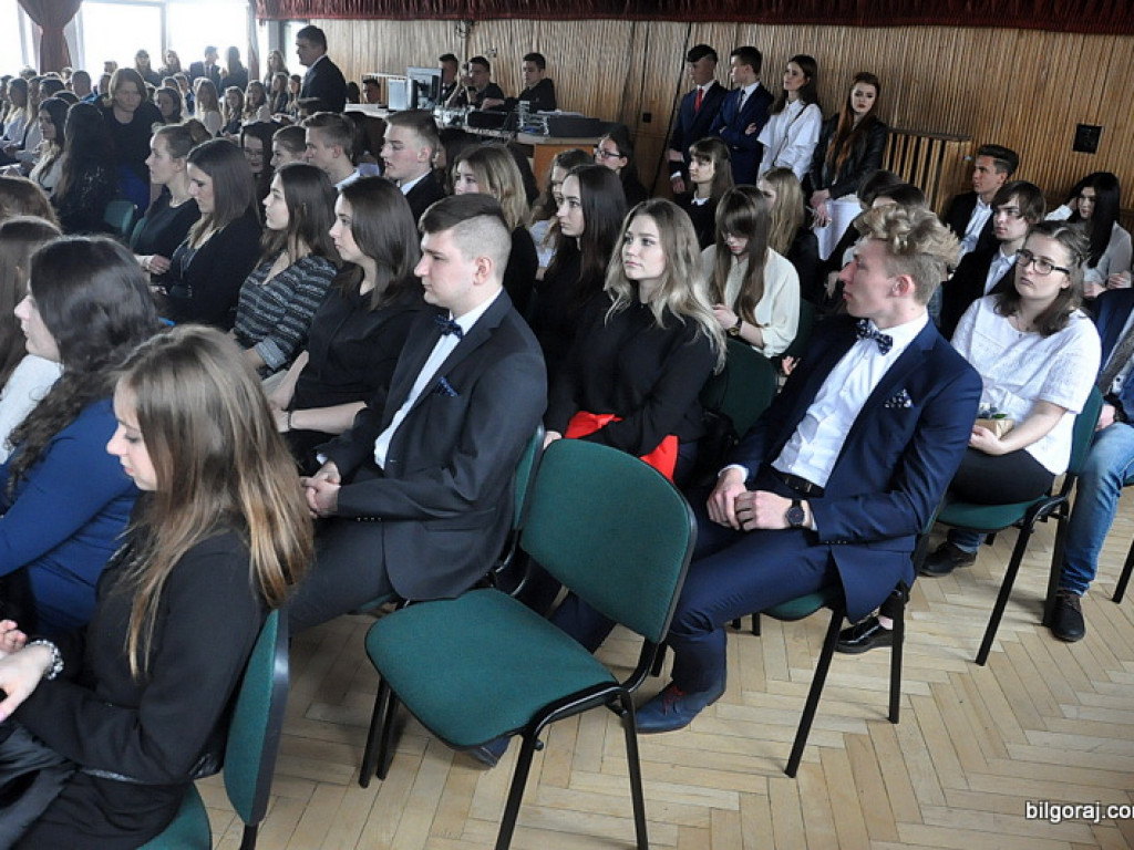 Pożegnanie maturzystów w ONZ-cie (FOTO)