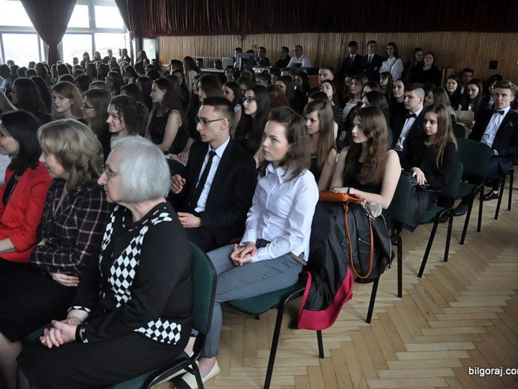Pożegnanie maturzystów w ONZ-cie (FOTO)