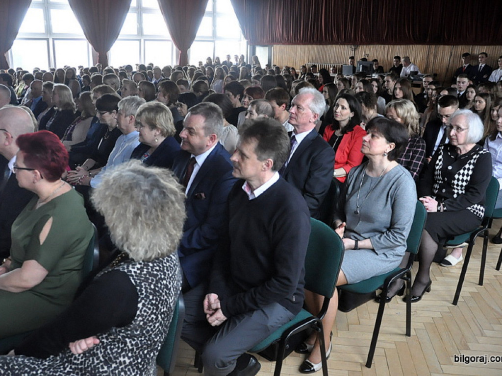 Pożegnanie maturzystów w ONZ-cie (FOTO)