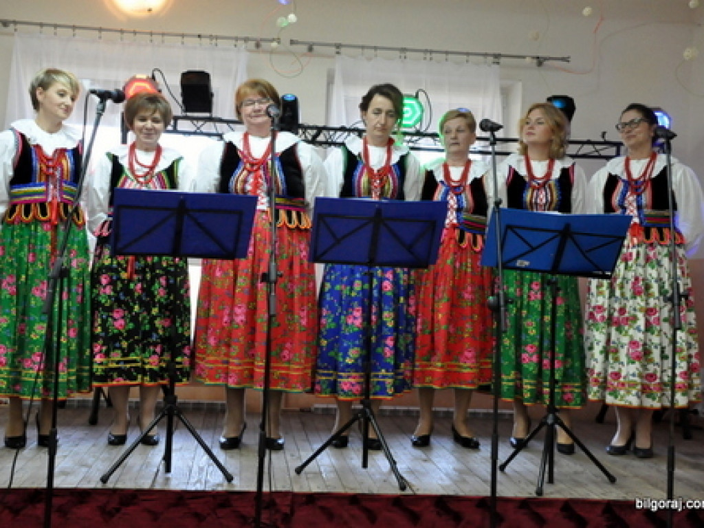 Majówka z zespołami ludowymi w Gromadzie (FOTO)