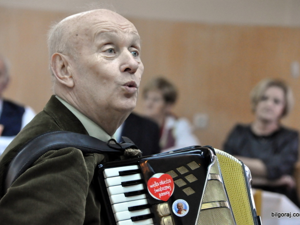 Majówka z zespołami ludowymi w Gromadzie (FOTO)