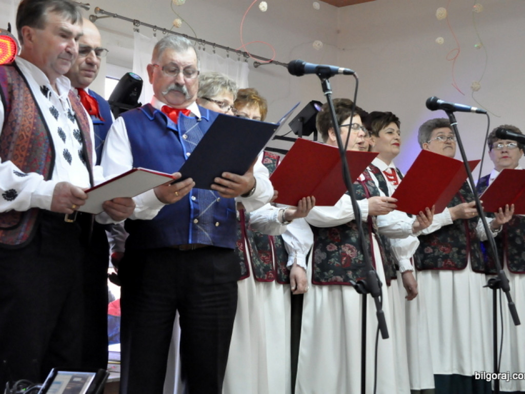 Majówka z zespołami ludowymi w Gromadzie (FOTO)