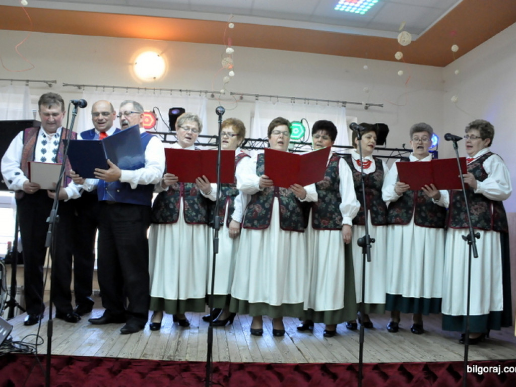 Majówka z zespołami ludowymi w Gromadzie (FOTO)