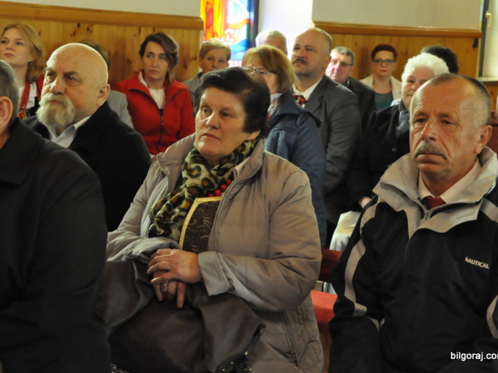 Majówka z zespołami ludowymi w Gromadzie (FOTO)