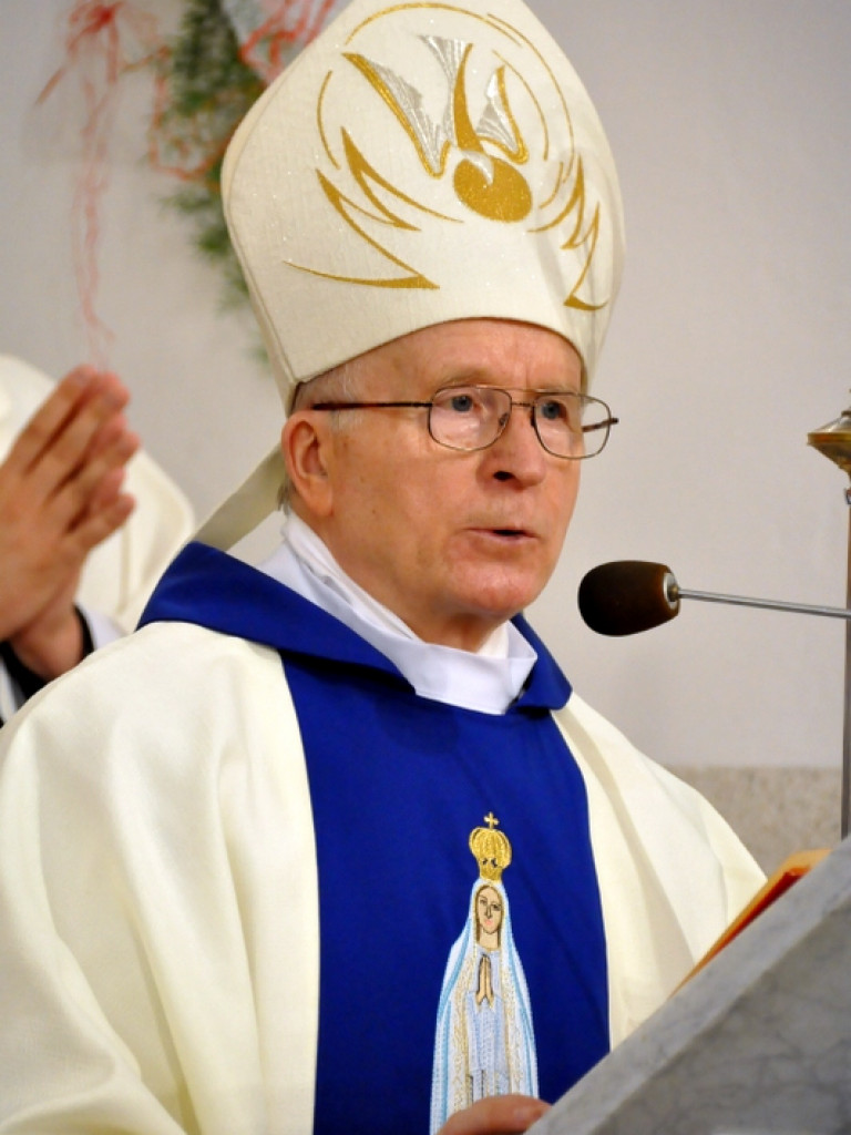 Biskup Jan Śrutwa udzielił sakramentu bierzmowania biłgorajskiej młodzieży (FOTO)