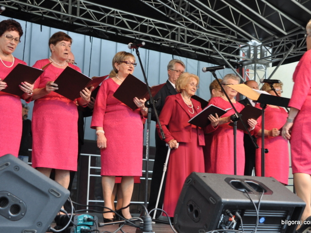Dzień Matki z Klubami Seniora (FOTO)