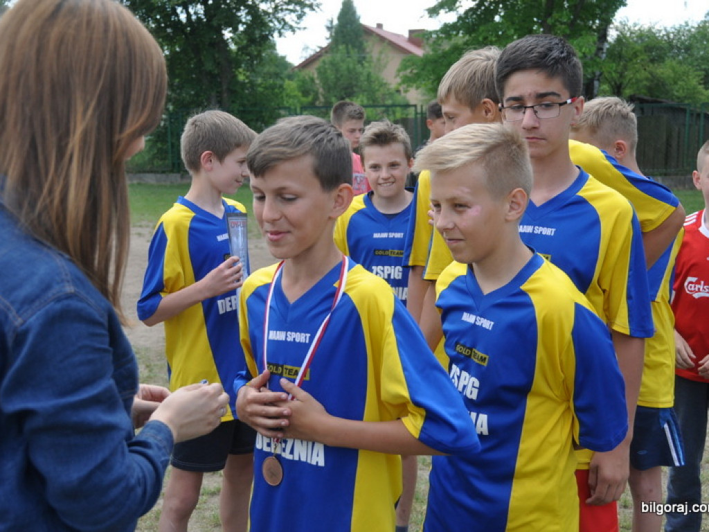 Turniej uczniów klas V - VI w Smólsku (FOTO, WYNIKI)
