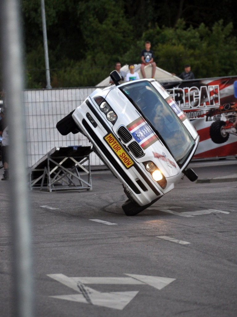 Pokazy Monster Truck (FOTO, VIDEO)