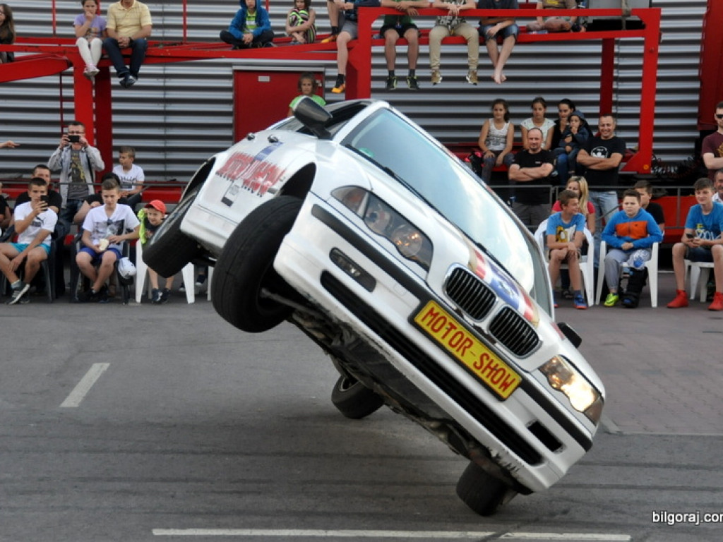 Pokazy Monster Truck (FOTO, VIDEO)