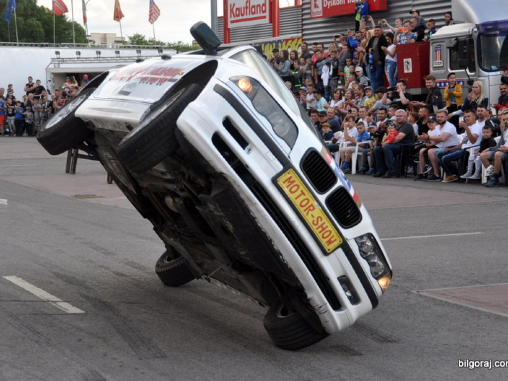 Pokazy Monster Truck (FOTO, VIDEO)